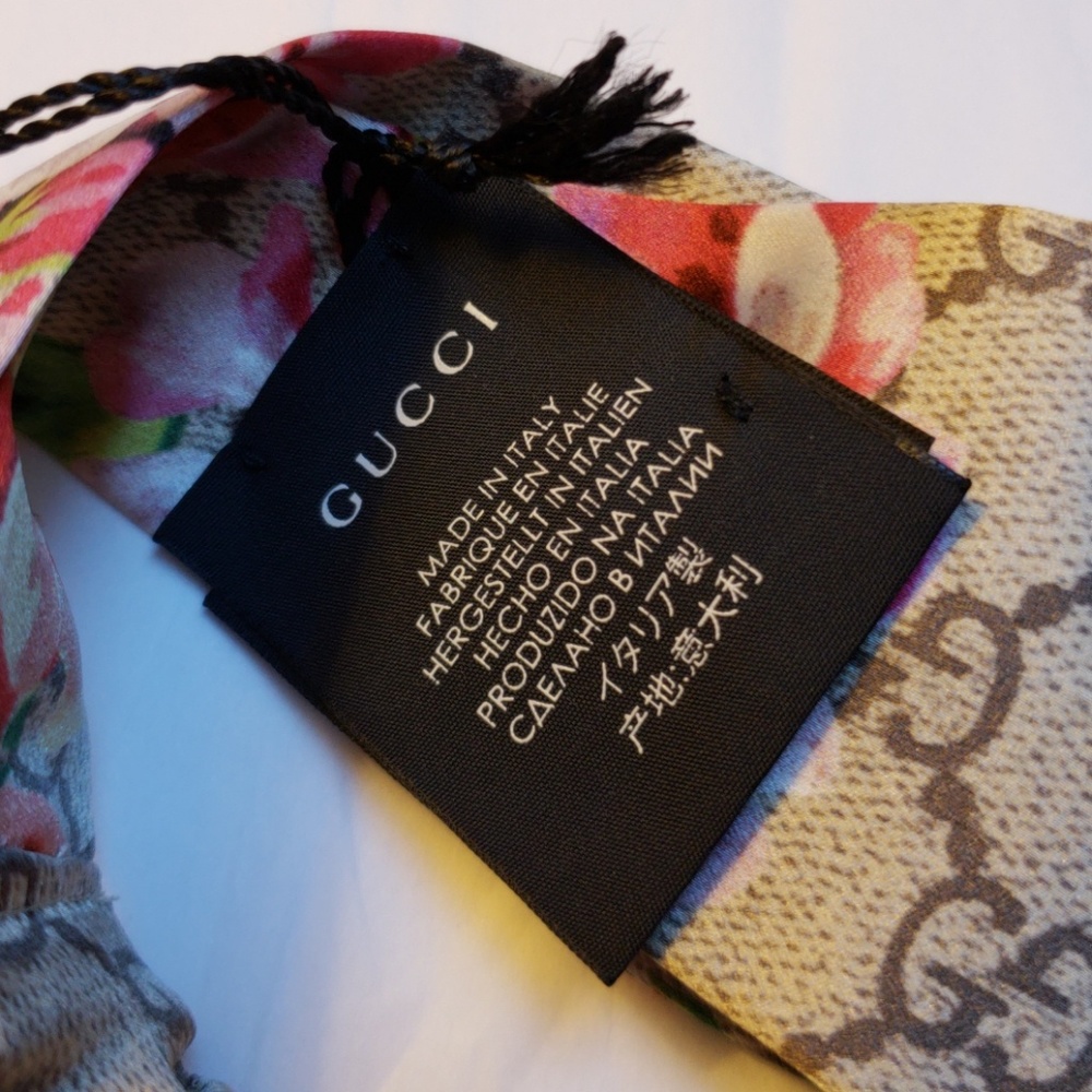 🌟🌟SOLD🌟🌟 Gucci Blooms Satin Headband - Picture 6 of 8